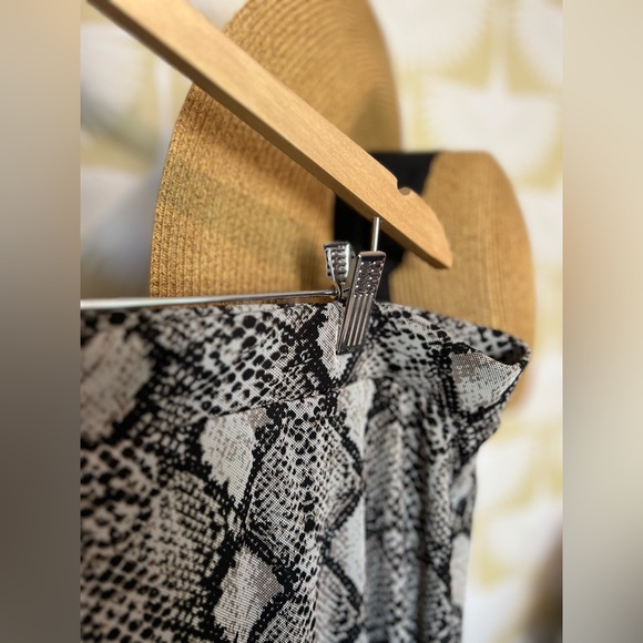 A Beautiful Soul Aiden Snakeskin Skirt - Picture 9 of 11
